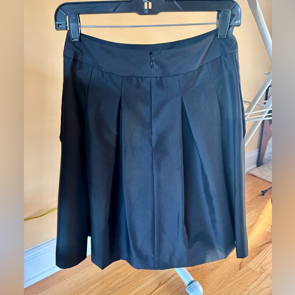White House Black Market skirt size 2 black